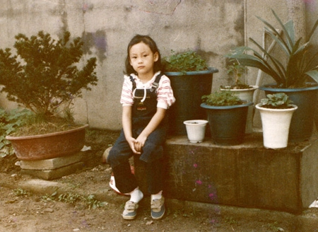 Soi ảnh thời thơ ấu của bạn gái won bin - 4