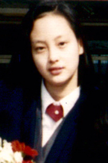 Soi ảnh thời thơ ấu của bạn gái won bin - 7