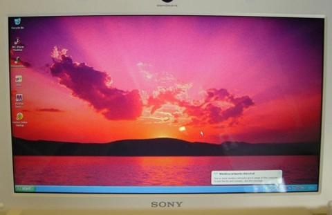 Sony vaio w ngoài đời - 1