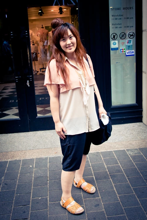 Street style ấn tượng của phố thời trang xứ hàn - 11