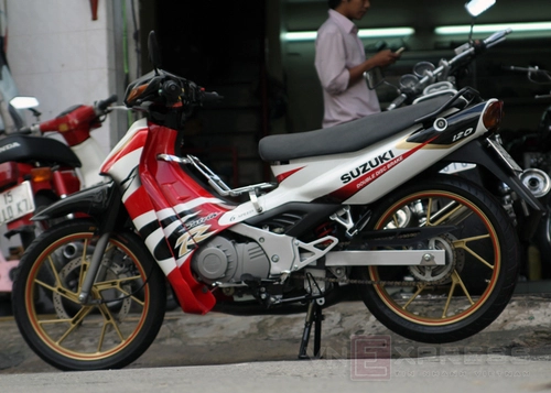 Suzuki satria r chiến mã đường phố - 1