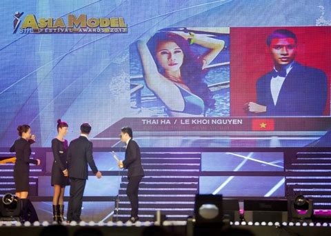 Thái hà khôi nguyên không có mặt nhận giải người mẫu châu á - 1
