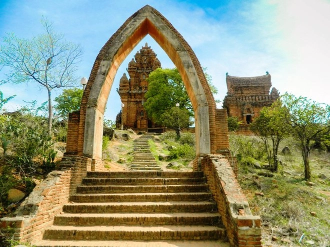 Tháp po klong garai đậm nét chăm ở ninh thuận - 1