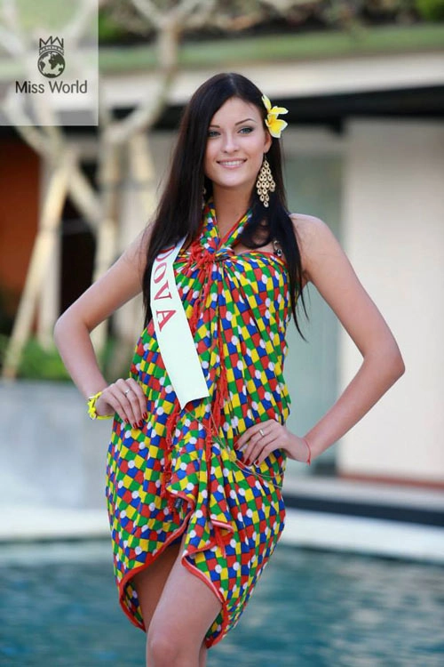 Thí sinh miss world mặc kín mít thi áo tắm - 10