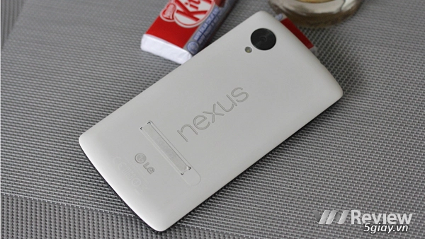 Thiết kế nổi bật của điện thoại google nexus 5 - 1