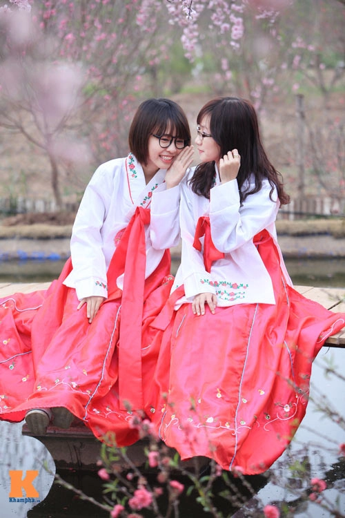 Thiêu nư viêt xinh tươi sươn xam hanbok - 5