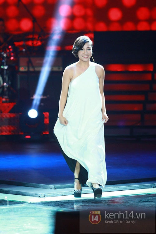 Thời trang thất thường của giám khảo the voice 2013 - 9