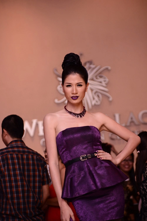 Trang trần chính thức giải nghệ sàn catwalk - 4