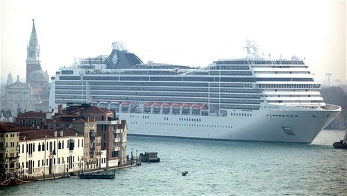 Venice và hiểm họa bị nhấn chìm từ tàu du lịch - 1