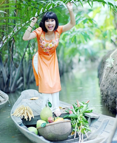 Việt hương diện áo dài cách tân màu sắc - 2