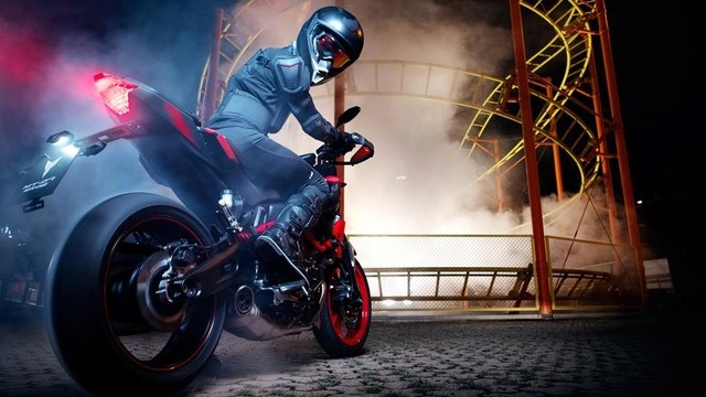 Yamaha mt-07 chiếc nakedbike giá rẻ ra mắt phiên bản stunt mới - 2
