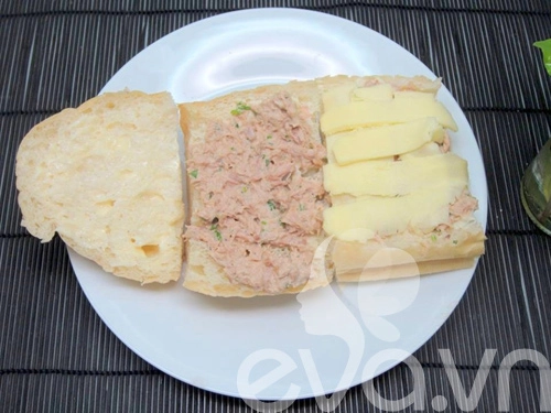 20-10 bữa sáng cho mẹ với bánh mì cá hộp - 3