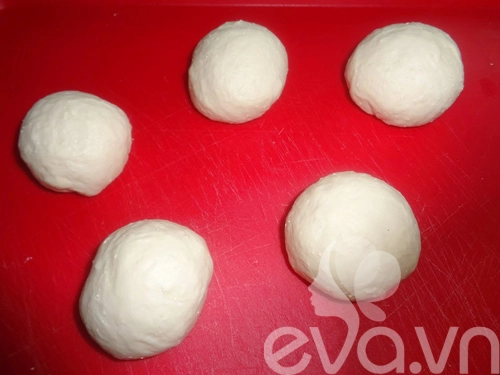 Bánh bao nhân custard lạ miệng hấp dẫn - 9