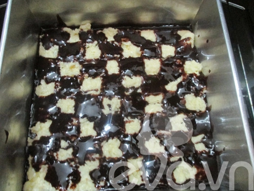 Bánh brownie dừa hình bàn cờ - 8