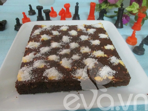 Bánh brownie dừa hình bàn cờ - 9