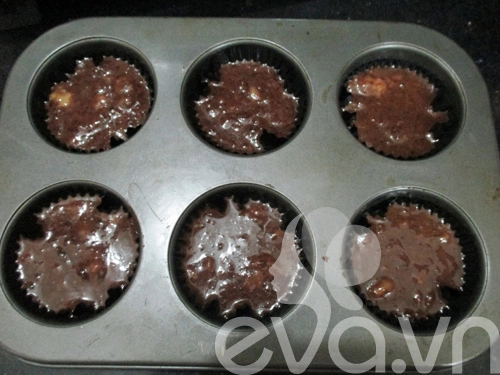 Bánh cupcake sô cô la chuối - 4