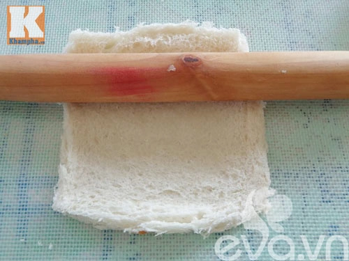 Bánh mì bọc cơm chiên nóng hổi - 3