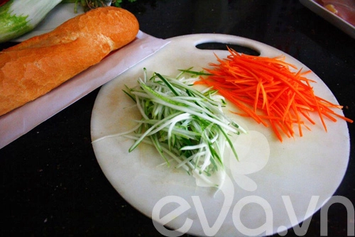 Bánh mì kẹp thịt gà cho bữa sáng - 3