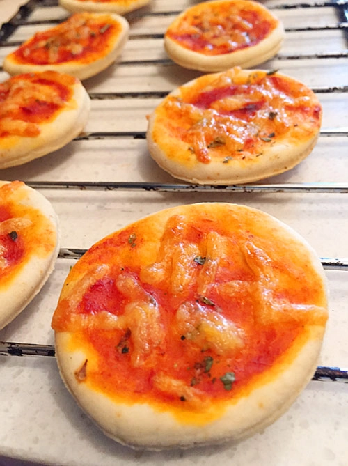 Bánh quy pizza mini ngon lạ miệng - 8