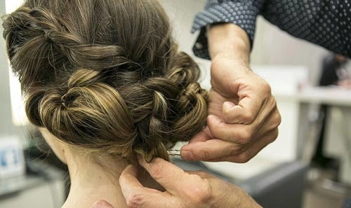 Biến tấu diệu kỳ với 3 kiểu tóc xoăn cô dâu đơn giản - 16