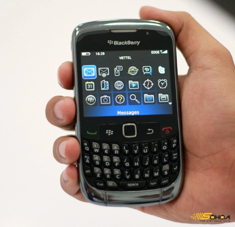 Blackberry curve 3g 9300 tại tp hcm - 1
