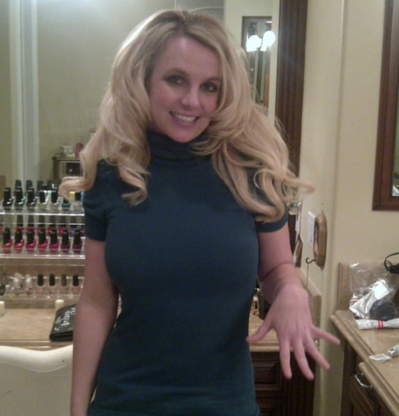 Britney spears xuất hiện già nua khó tin - 5