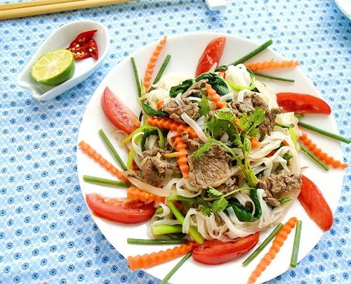 Bữa sáng tươi ngon với phở xào bò - 9