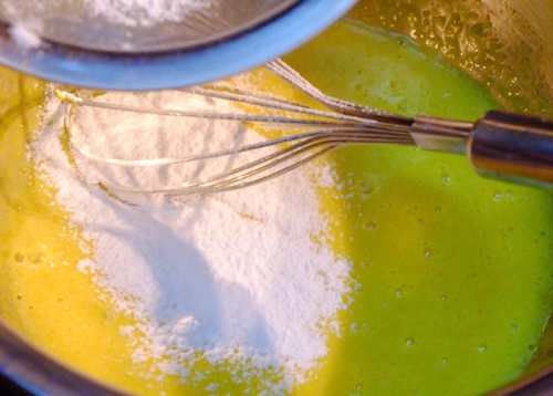 Cách làm bánh tiramisu không cần lò nướng - 3