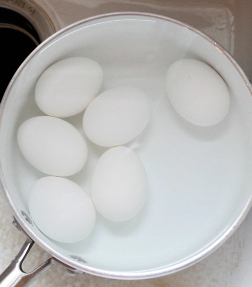 Cách luộc và bóc vỏ trứng hoàn hảo - 6