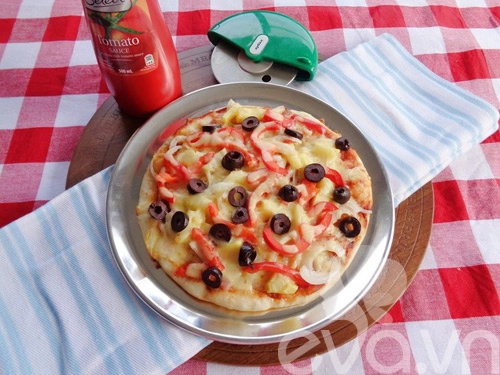 Cách nướng pizza bằng chảo siêu ngon - 11