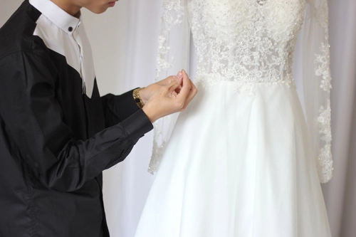 Cận cảnh váy cưới tâm tít sẽ mặc trong hôn lễ - 3