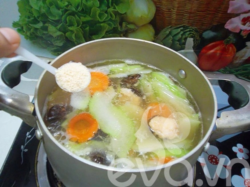 Canh bí nấu nấm ngon miễn chê - 8