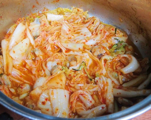 Canh kim chi nấu ngao đậu nóng hổi - 6