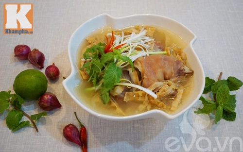 Canh măng khô móng giò ngày tết - 10