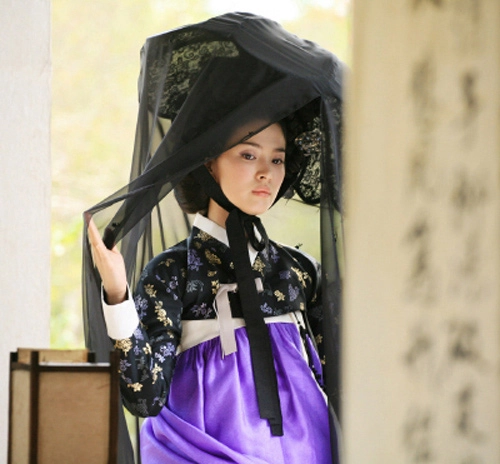 Chấm điểm sao hàn mặc áo hanbok truyền thống - 11