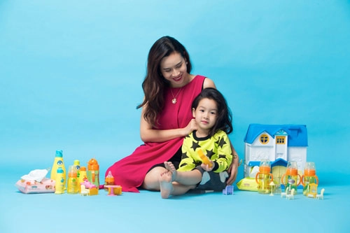 Con gái lưu hương giang sành điệu từ trứng nước - 8