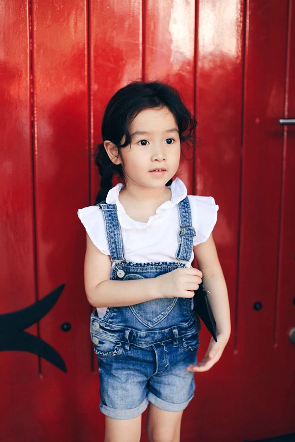 Con gái lưu hương giang sành điệu từ trứng nước - 16