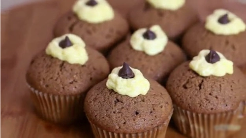 Công thức làm cupcake sô cô la dễ dàng - 9