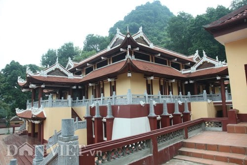 Công trình lai căng sừng sững tại chùa hương hóa ra không phép - 2