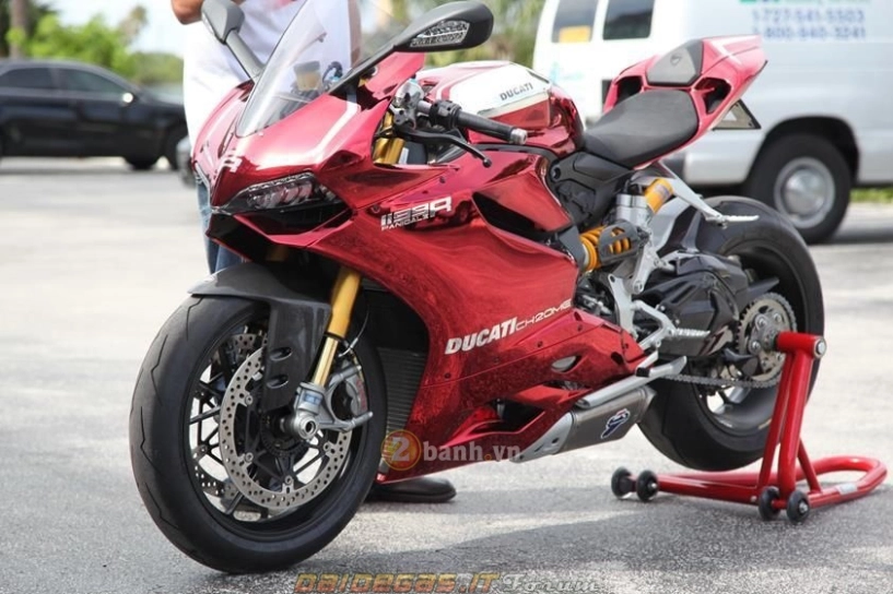 Ducati 1199 panigale r ấn tượng với bản độ màu chrome cromata rossa - 1