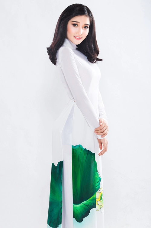 Hoa hậu triệu thị hà nền nã với áo dài truyền thống - 11