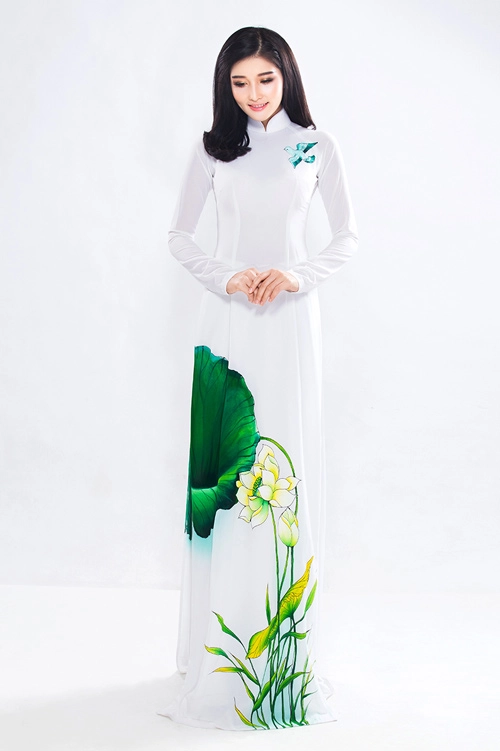 Hoa hậu triệu thị hà nền nã với áo dài truyền thống - 13