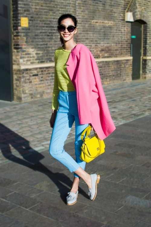 Hoàng thùy diện colorblock dạo chơi london - 2