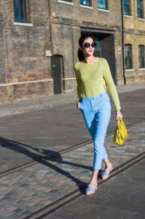 Hoàng thùy diện colorblock dạo chơi london - 6