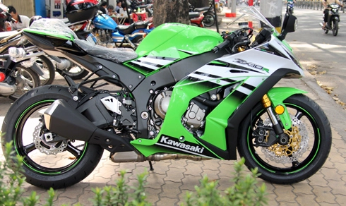 Kawasaki ninja zx-10r 2015 vừa cập cảng sài gòn - 1