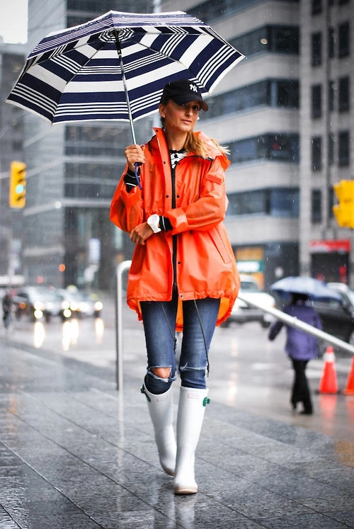 Lựa chọn thời trang thông minh cho ngày mưa phùn - 3