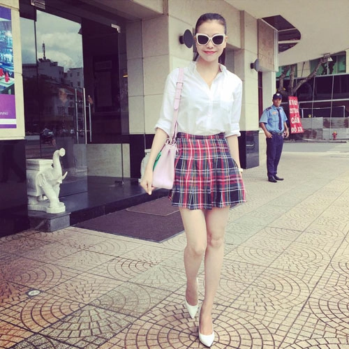Lưu hương giang cứ mặc màu đỏ là hỏng việc - 8