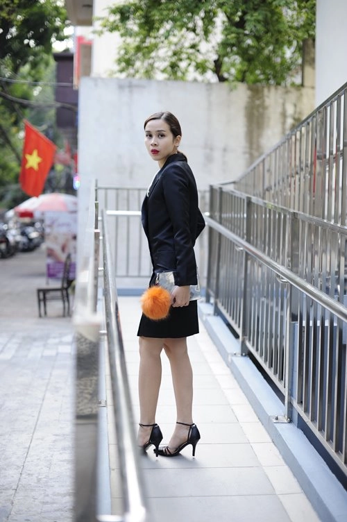 Lưu hương giang gây bất ngờ vì trẻ như nữ sinh 9x - 10