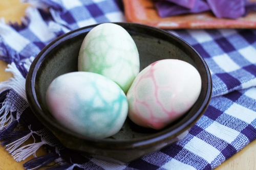 Mẹo làm cho trứng luộc nhuộm màu thật đẹp - 7