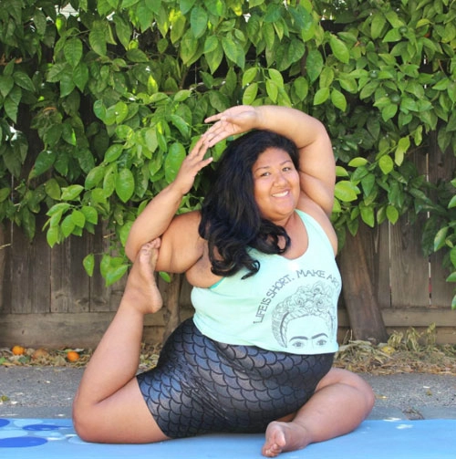 Ngưỡng mộ cô gái thừa cân vẫn tập yoga điêu luyện - 1